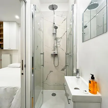 Urbanflat 165 - Tourisme & Business Centre Apartamento *