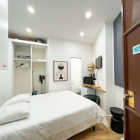 Urbanflat 165 - Tourisme & Business Centre Apartamento *