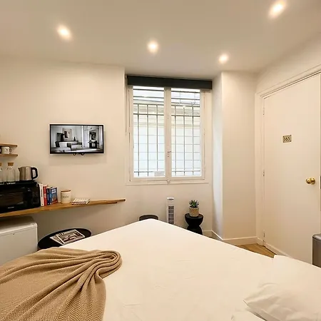 Urbanflat 165 - Tourisme & Business Centre 아파트 *